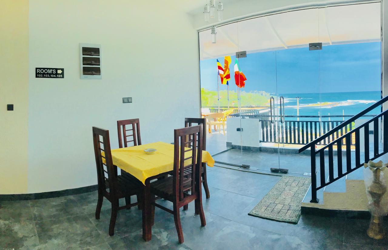 Queens Beach Hotel Tangalle Bagian luar foto