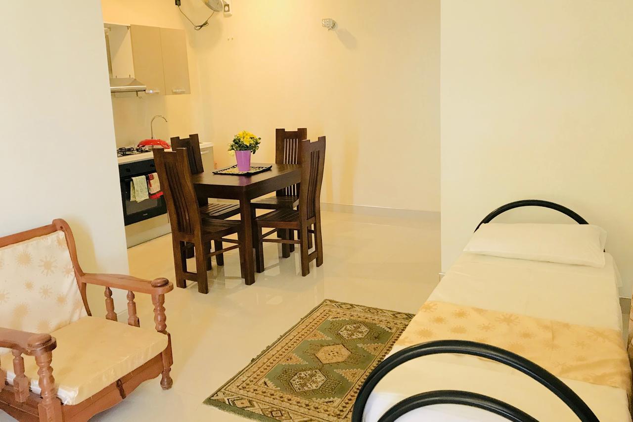 Queens Beach Hotel Tangalle Bagian luar foto