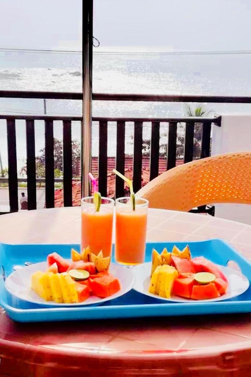 Queens Beach Hotel Tangalle Bagian luar foto
