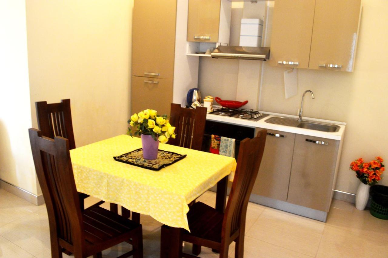 Queens Beach Hotel Tangalle Bagian luar foto