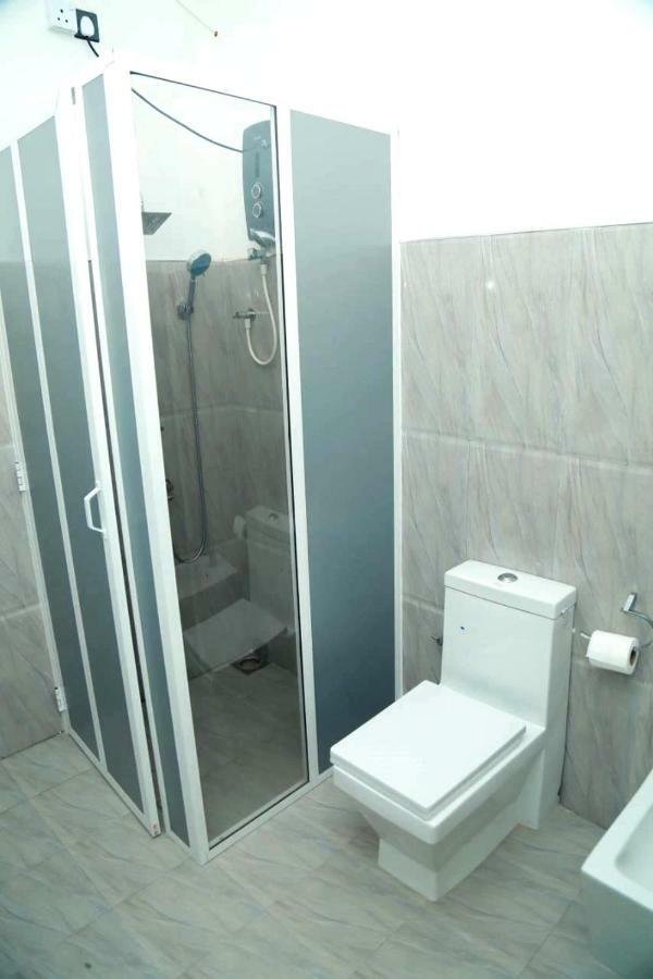 Queens Beach Hotel Tangalle Bagian luar foto