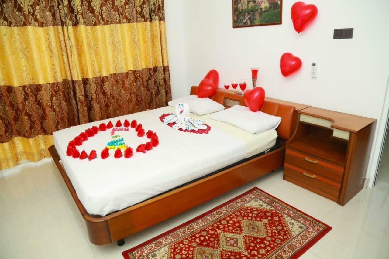 Queens Beach Hotel Tangalle Bagian luar foto
