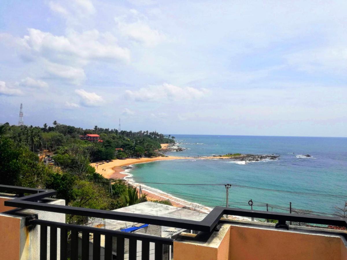 Queens Beach Hotel Tangalle Bagian luar foto